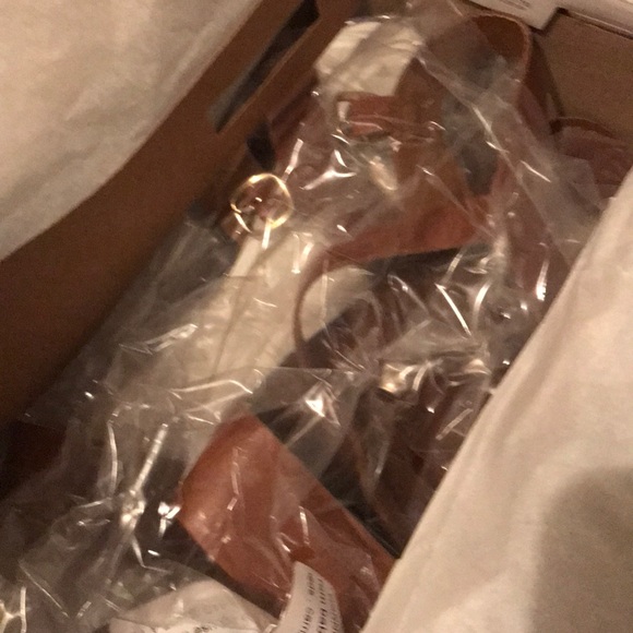 Steve Madden Tan Leather Sandals - Picture 4 of 6